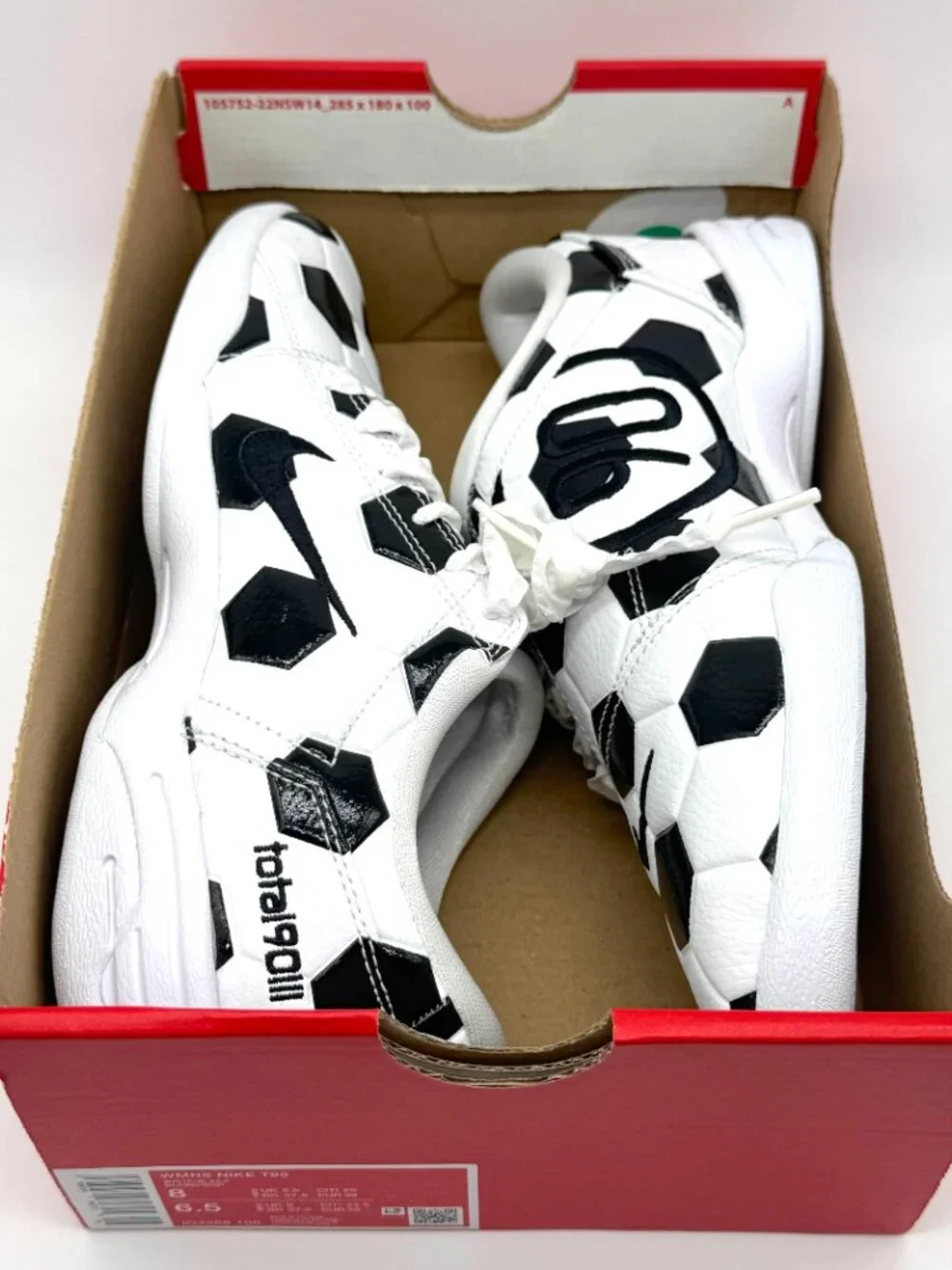 Nike Womens Total 90 Soccer Ball Shoes Black White Sz 8 New IO2388-100